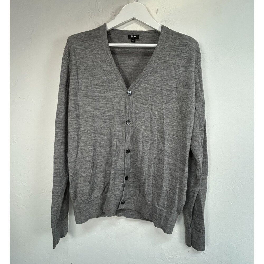 Uniqlo Mens Gray V-Neck 100% Wool Button-Up Cardigan Sweater Large Lightweight